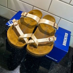 BIRKENSTOCK - sz 36 (US 5-5.5)